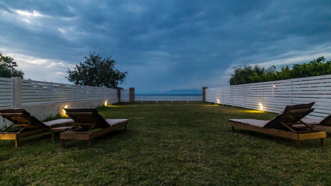 Terracotta Beach House Lefkímmi Exteriér fotografie